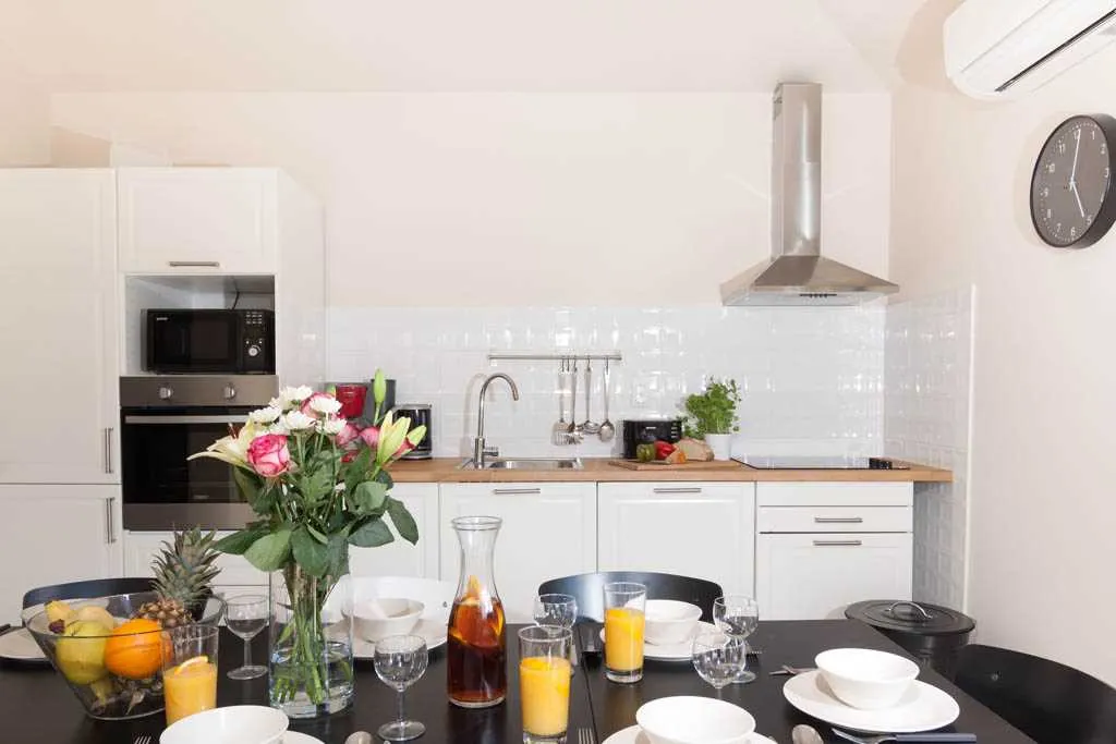 4-Bedroom Villa for 10 Guests in Rojnići