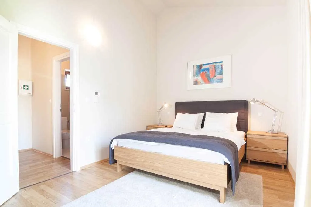 4-Bedroom Villa for 10 Guests in Rojnići