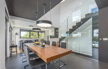 Modern Villa with Private Pool in Višnjan