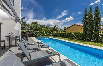 Modern Villa with Private Pool in Višnjan