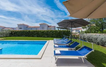 Vabriga Villa with Private Pool for Up to 14