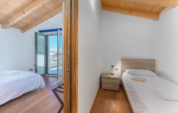 Vabriga Villa with Private Pool for Up to 14