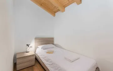 Vabriga Villa with Private Pool for Up to 14