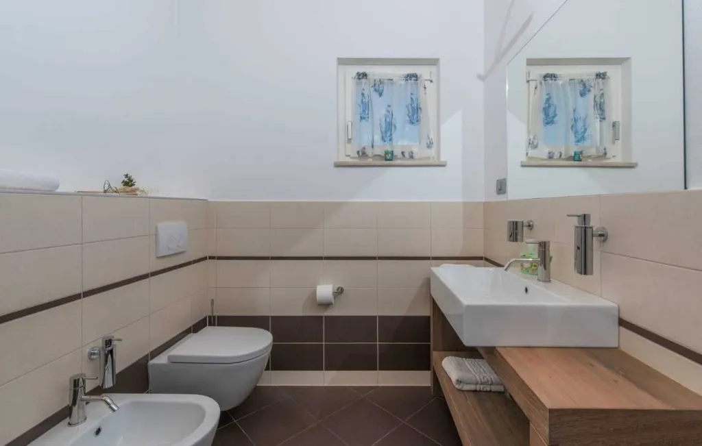 Vabriga Villa with Private Pool for Up to 14