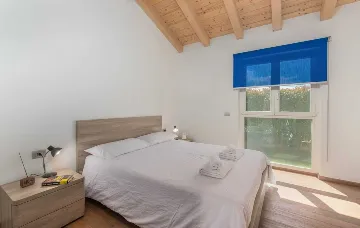 Vabriga Villa with Private Pool for Up to 14