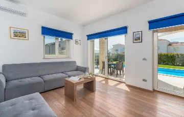 Vabriga Villa with Private Pool for Up to 14