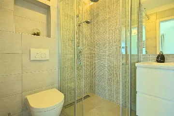 Villa in Rošini with Private Pool for 8 Guests