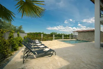 Villa in Rošini with Private Pool for 8 Guests