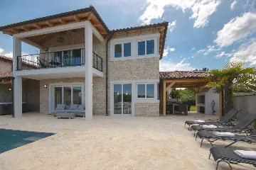 Villa in Rošini with Private Pool for 8 Guests