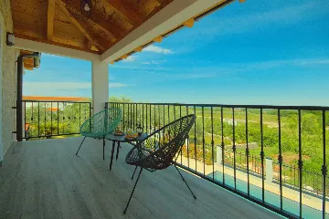 Villa in Rošini with Private Pool for 8 Guests