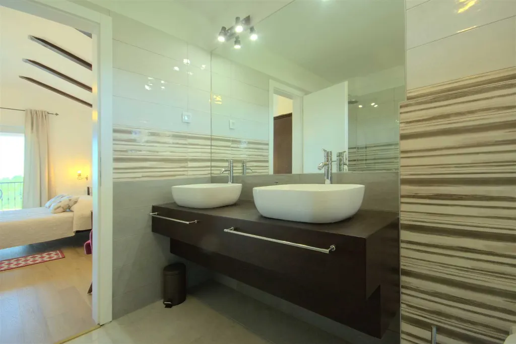 Villa in Rošini with Private Pool for 8 Guests