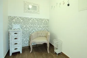 Villa in Rošini with Private Pool for 8 Guests