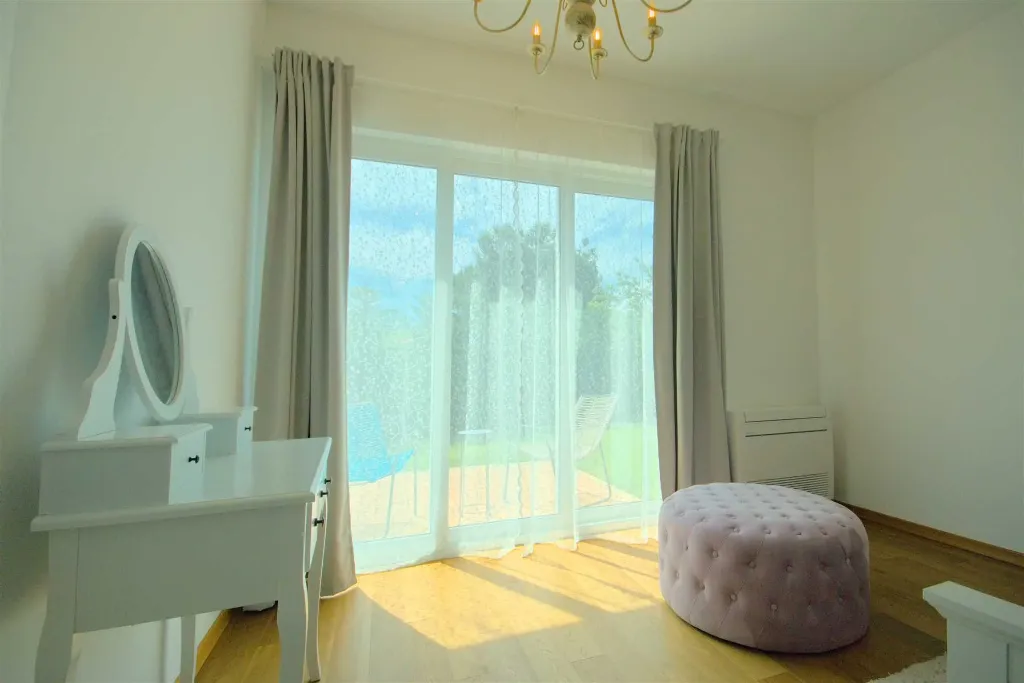 Villa in Rošini with Private Pool for 8 Guests