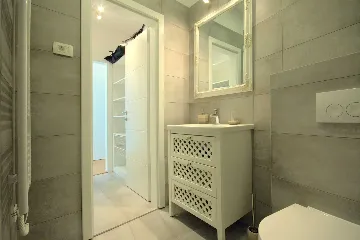 Villa in Rošini with Private Pool for 8 Guests