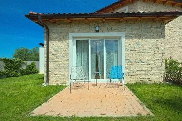 Villa in Rošini with Private Pool for 8 Guests