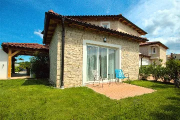 Villa in Rošini with Private Pool for 8 Guests