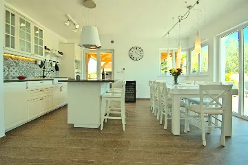 Villa in Rošini with Private Pool for 8 Guests