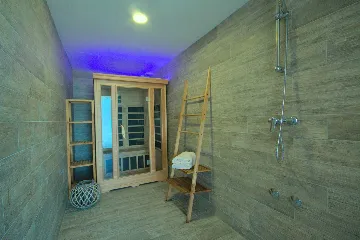Villa in Rošini with Private Pool for 8 Guests
