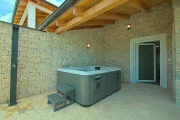 Villa in Rošini with Private Pool for 8 Guests