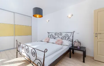 4-Bedroom Villa with Private Pool in Višnjan