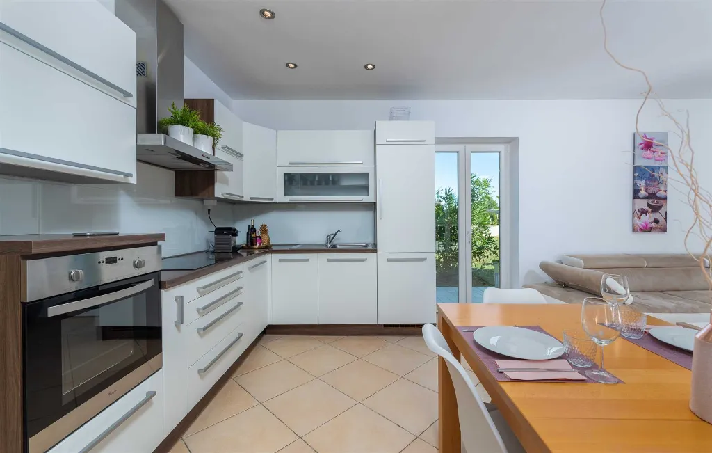 4-Bedroom Villa with Private Pool in Višnjan