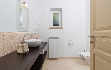 4-Bedroom Villa with Private Pool in Višnjan