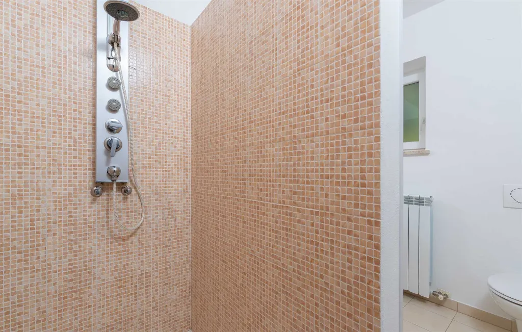 4-Bedroom Villa with Private Pool in Višnjan