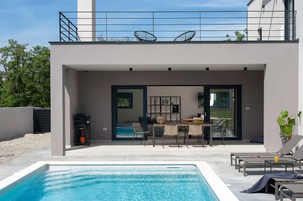 4-Bedroom Villa in Vodnjan for Up to 10 Guests