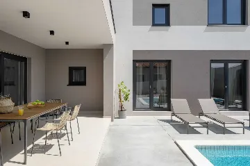 4-Bedroom Villa in Vodnjan for Up to 10 Guests