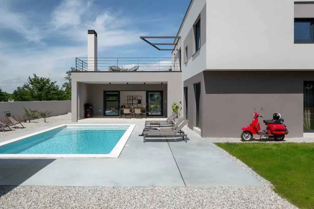 4-Bedroom Villa in Vodnjan for Up to 10 Guests