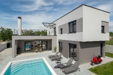 4-Bedroom Villa in Vodnjan for Up to 10 Guests