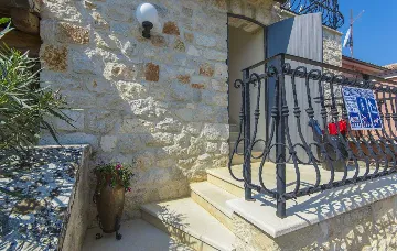 Traditional Istrian Villa near Poreč for 7