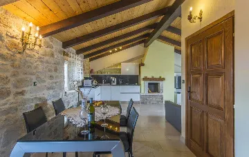 Traditional Istrian Villa near Poreč for 7