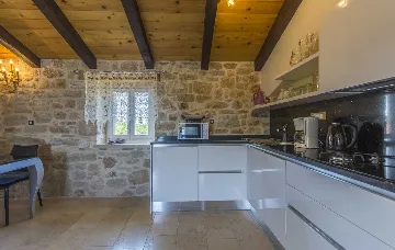 Traditional Istrian Villa near Poreč for 7