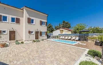 Spacious 6-Bedroom Villa in Premantura (Up to 14)