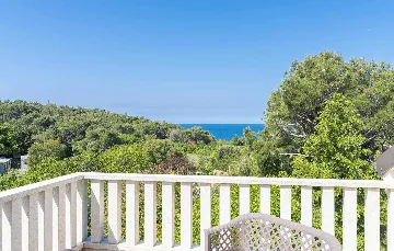 Spacious 6-Bedroom Villa in Premantura (Up to 14)