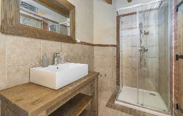 Spacious 6-Bedroom Villa in Premantura (Up to 14)