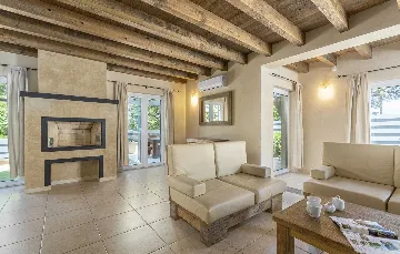 Spacious 6-Bedroom Villa in Premantura (Up to 14)