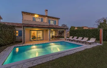 Modern Villa in Barban for Up to 8 Guests