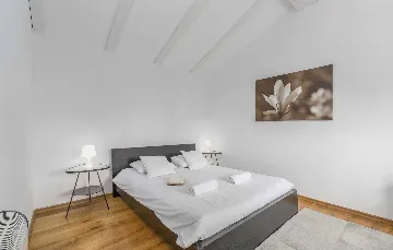 4-Bedroom Villa with Private Pool in Rojnići