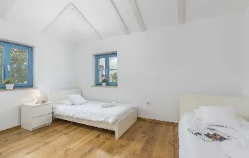 4-Bedroom Villa with Private Pool in Rojnići