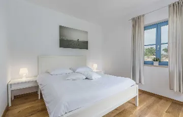 4-Bedroom Villa with Private Pool in Rojnići