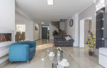 Poreč 4-Bedroom Villa with Private Pool and Terrace