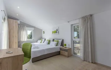 Poreč 4-Bedroom Villa with Private Pool and Terrace