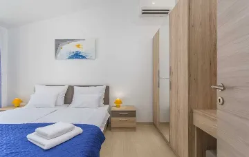 Poreč 4-Bedroom Villa with Private Pool and Terrace