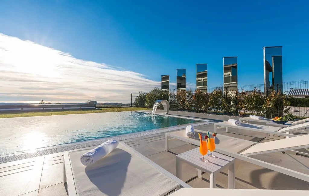 Kaštelir Villa for Up to 10 Guests with Private Pool