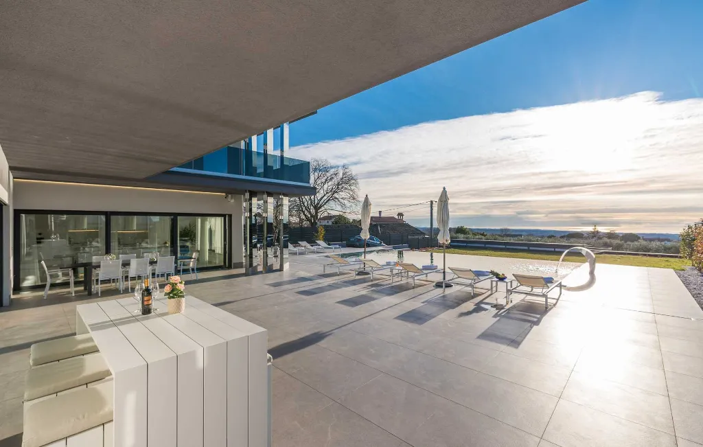 Kaštelir Villa for Up to 10 Guests with Private Pool