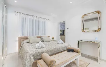 Kaštelir Villa for Up to 10 Guests with Private Pool