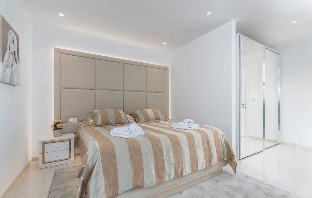 Kaštelir Villa for Up to 10 Guests with Private Pool