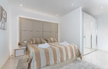 Kaštelir Villa for Up to 10 Guests with Private Pool